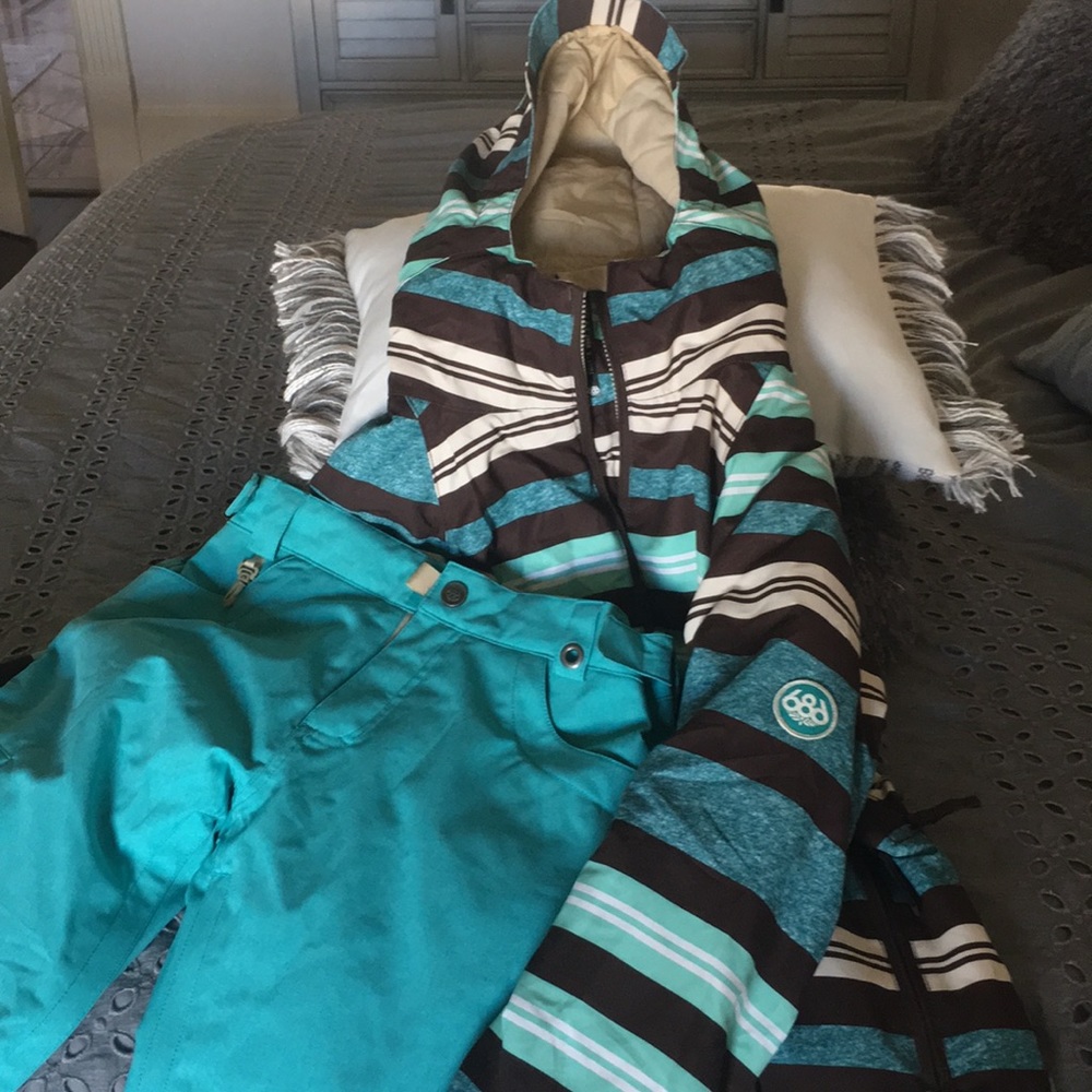 686 ski pants and jacket